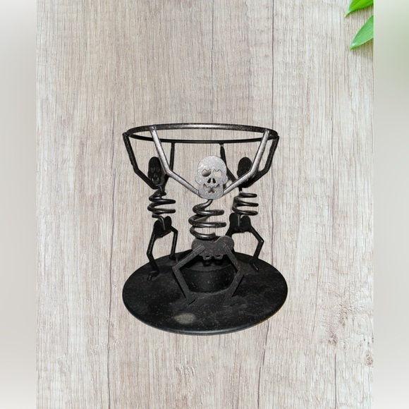 PartyLite Mr. Bones HALLOWEEN Aroma Melts Wax Warmer Retired P8603 Black Metal. - Picture 4 of 16